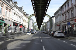 Kaiserstraße: hier können Aufenthaltsbereiche entstehen